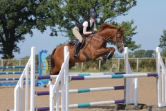 Hannah-MacGregor-and-Roseways-classic-touch