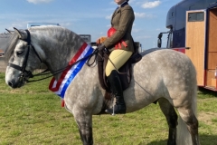 Harriet-Drewery-and-Austin-of-Milton-Glen