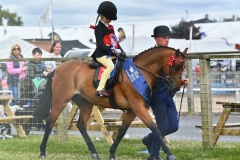 Reeva-Gardner-and-Barkway-Take-That