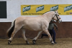 Natalie-Jeffries-and-APALHAUGS-LILJA