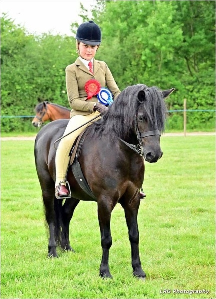 Beatrice-Tavener-Jordan-Horse_Pony-Shilstone-Rocks-Barn-Dance-ll