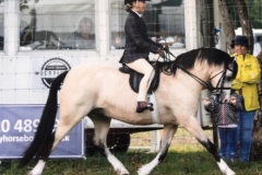 Emily-Locke-and-Griashall-Lara