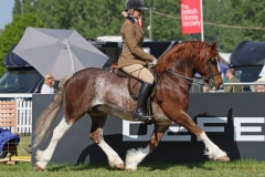 Robyn-Jayne-Hadland-and-Garlance-Flash-Jac