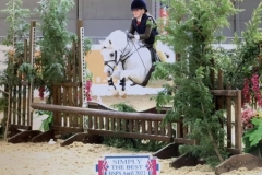 Lexi-barfield-and-Thistledown-kintra
