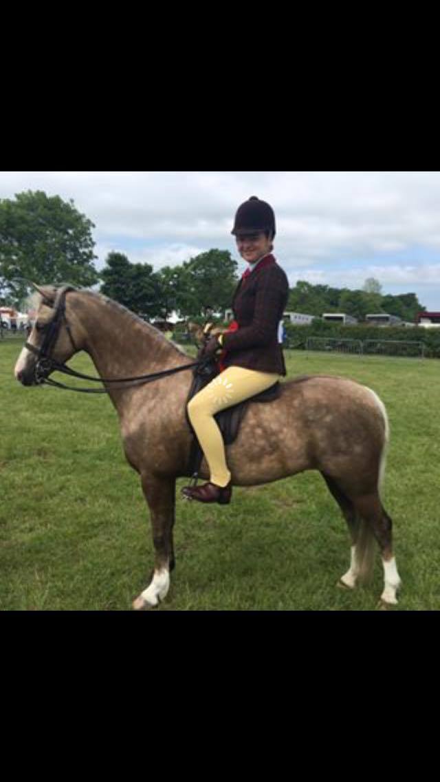 Olivia Wilkes and Moelview Milkybar