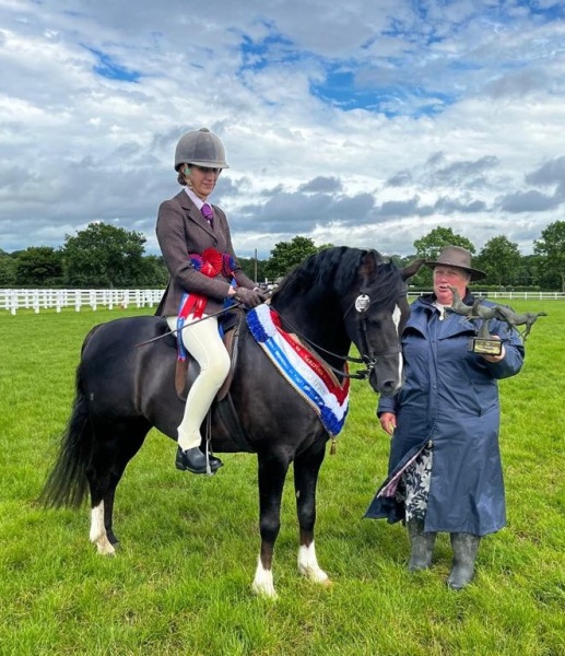 Katie-Goodwin-and-Moelview-Prince-Harry