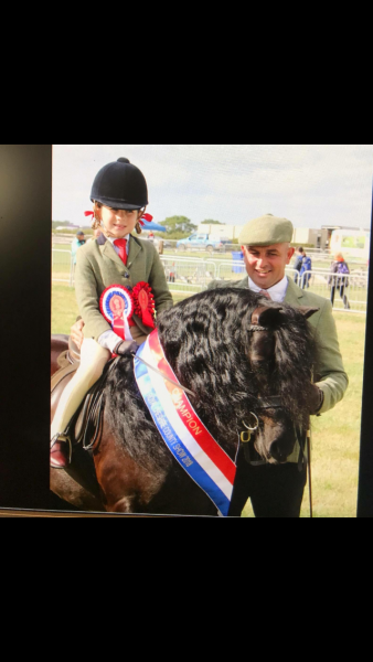 Mia Dunne and Thimbleby black magic