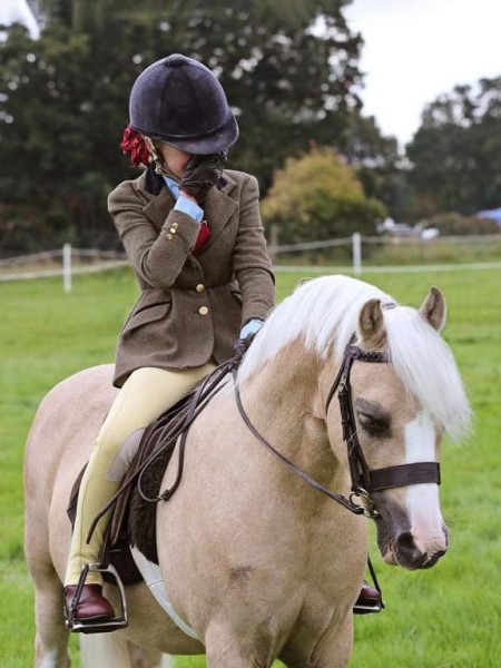 Maisie-Wright-and-Blanche-Goldleaf