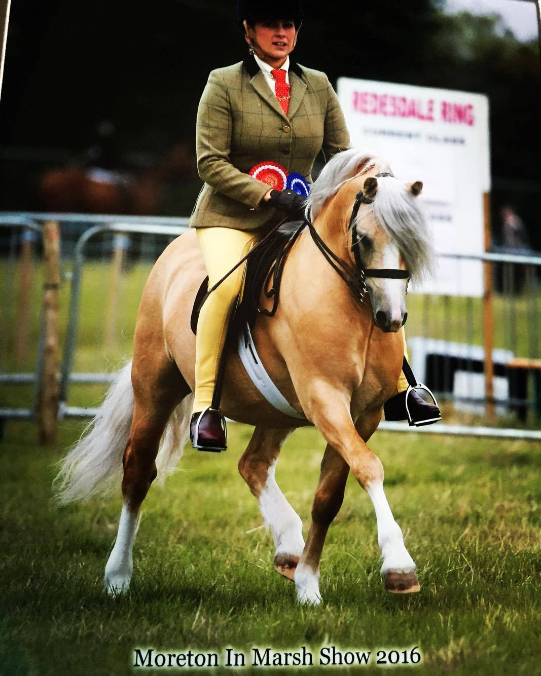 Emma Littlefair and Coffeepot Champagne Charlie