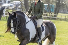 Megan-sweeting-and-Swordale-knockhandhu-wee-nessie