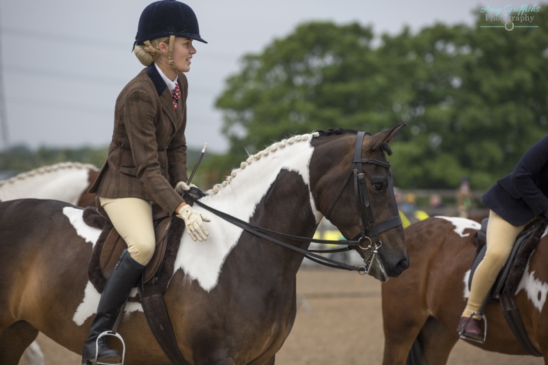 Emily-Webster-and-Queen-of-Harts