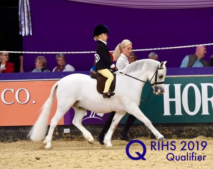 Lilly richardson and Thistledown Van Der vaart