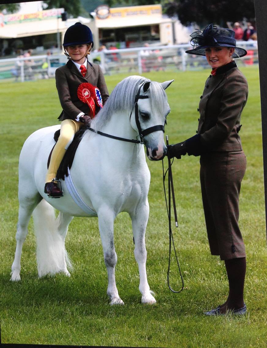 Thistledown Van Der Vaart and Hannah Wilson