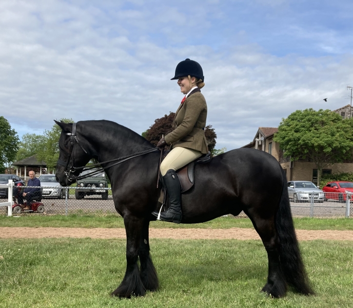 Chantelle-Chapman-and-Greenholme-Falcon